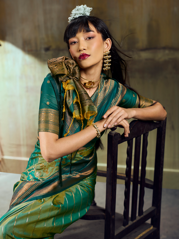 Sea Green Kanjivaram Silk Saree With Contrast Blouse