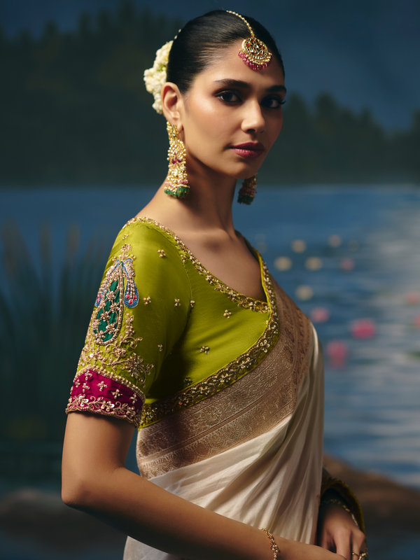 Ivory Banarasi Dola Silk Saree, contrast blouse close-up