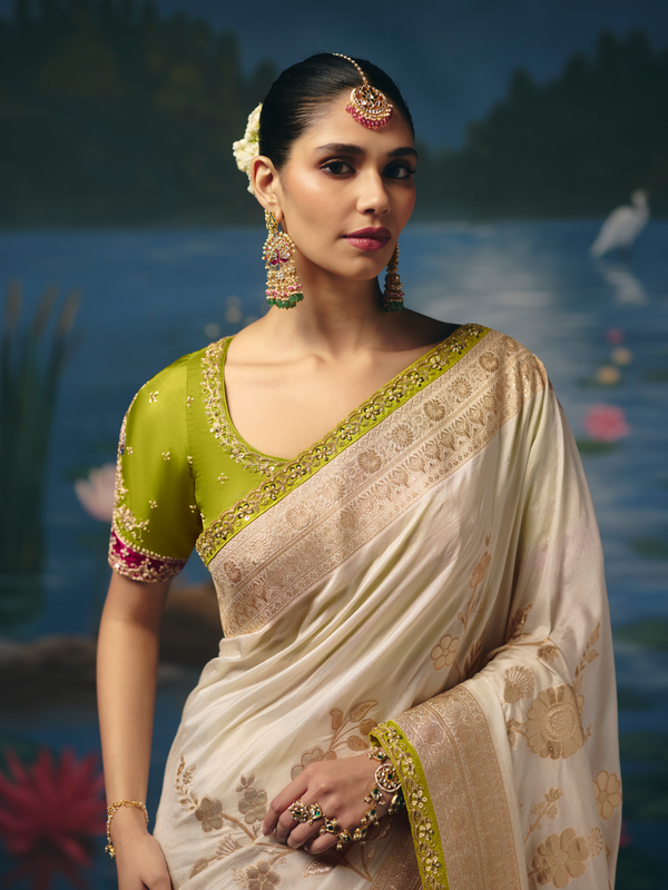 Ivory Banarasi Dola Silk Saree, contrast blouse close-up