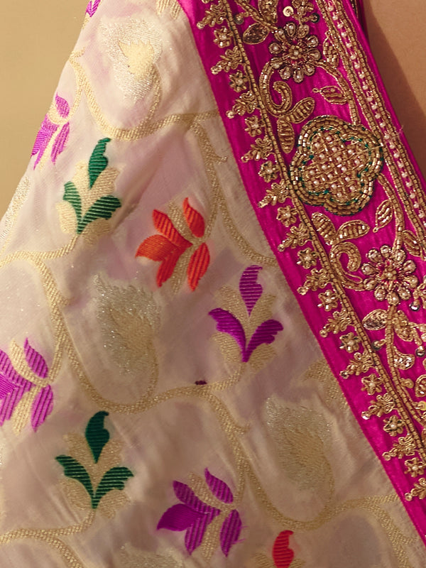 Ivory Cream Bandhani Banarasi Georgette Saree, weave and work detail